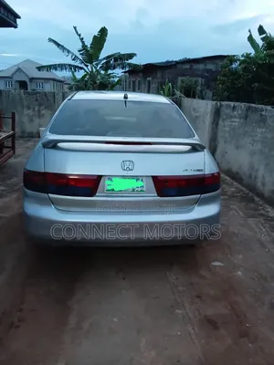 Honda Accord Automatic 2005 Silver
