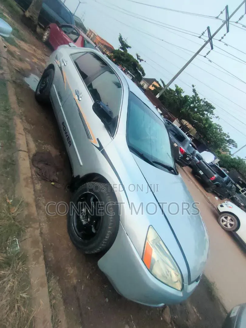 Honda Accord Automatic 2005 Silver
