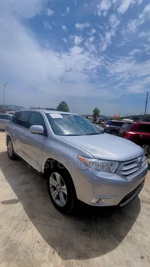 Toyota Highlander Limited 2012 Silver