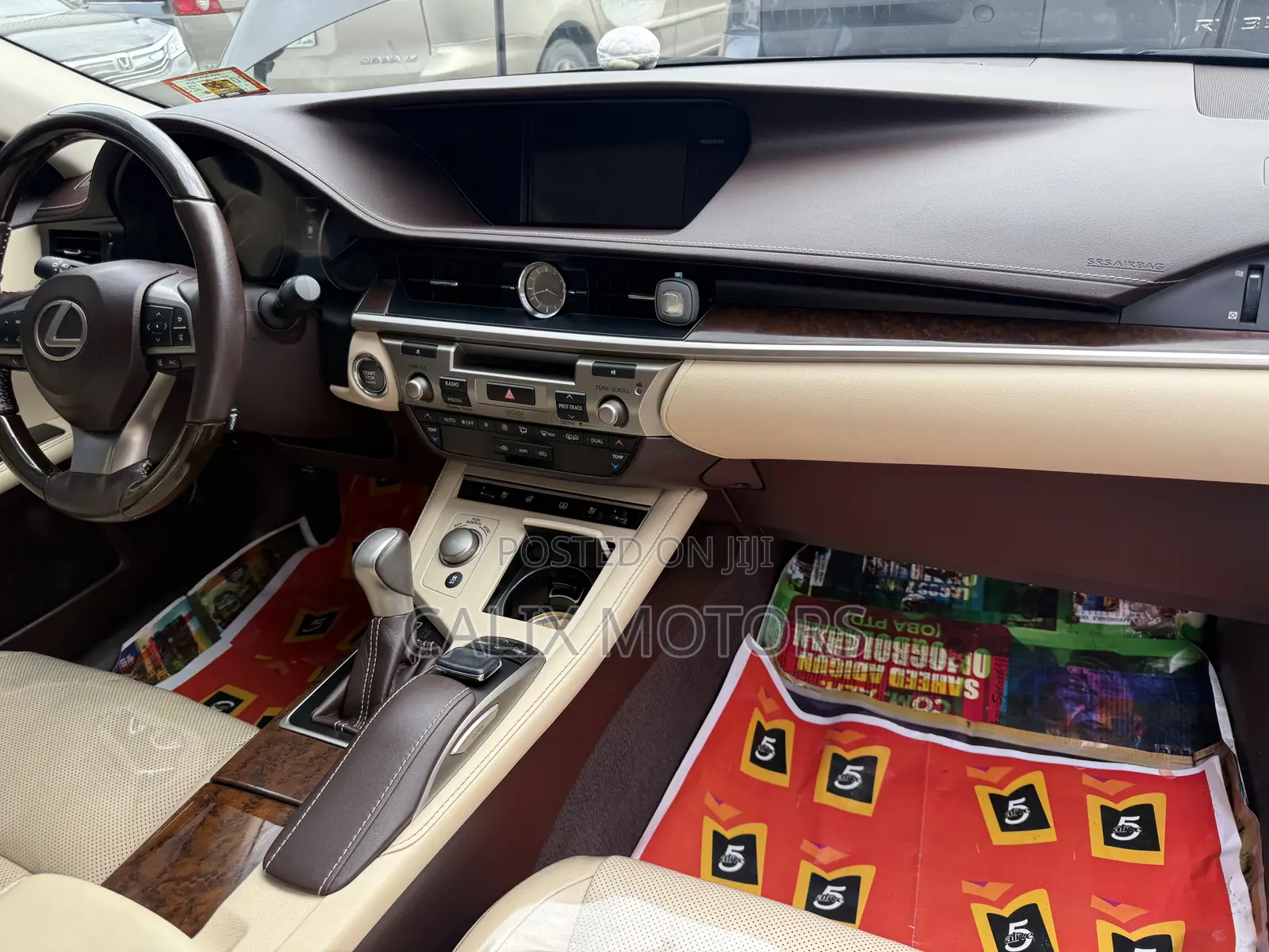 Lexus ES 2016 Brown
