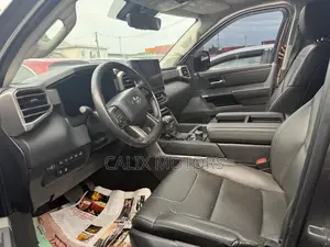 Toyota Tundra 2024 Black