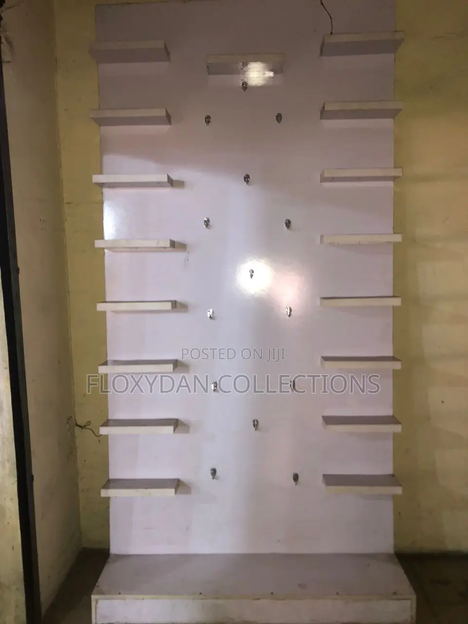 Quality Step by Step and Hook HDF Shelf