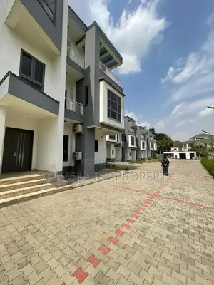 4bdrm Duplex in Wuse 2 for rent
