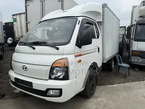 Foreign Used Hyundai Porter Refrigerator Cooling Truck.