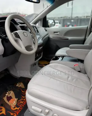 Toyota Sienna XLE 8 Passenger 2012 Gray