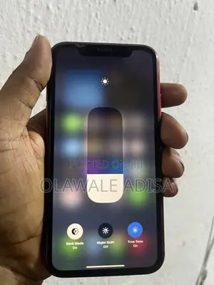 Apple iPhone 11 64 GB Red