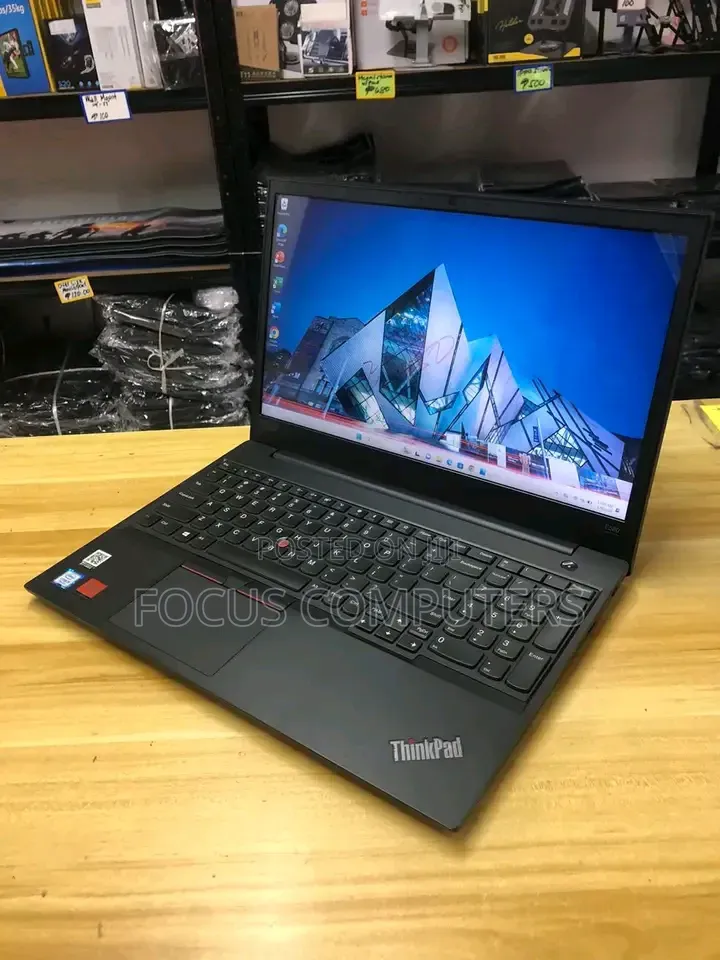 Laptop Lenovo ThinkPad E580 8GB Intel Core i5 SSD 256GB
