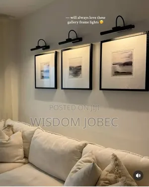 Modern Black Minimalist Picture Light