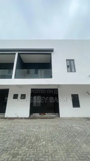 4bdrm Duplex in Ikota for sale