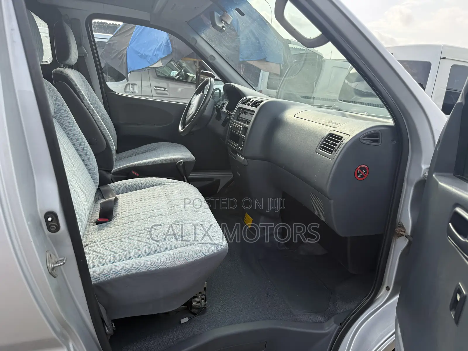 Toyota HiAce 2005 Grey