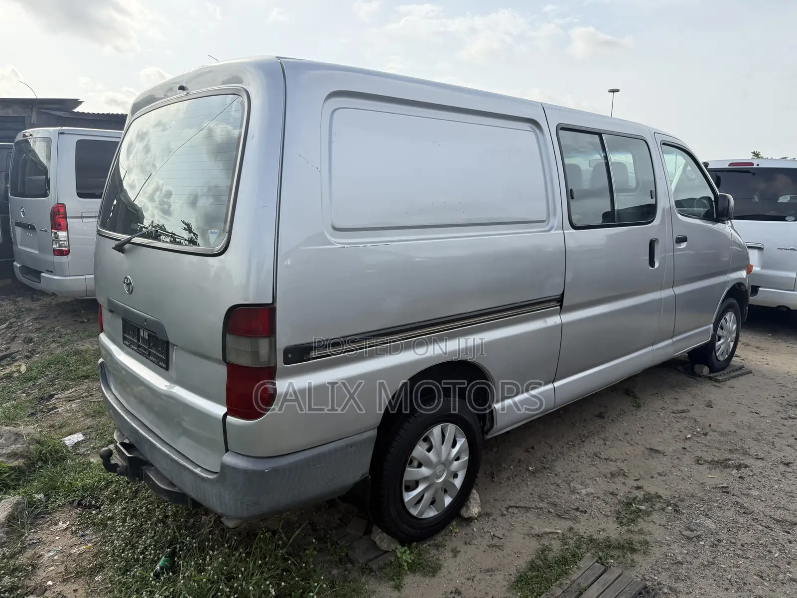 Toyota HiAce 2005 Grey