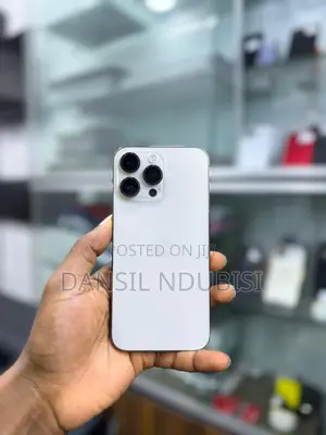 Apple iPhone 15 Pro Max 256 GB White