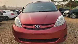 Toyota Sienna 2005 Red