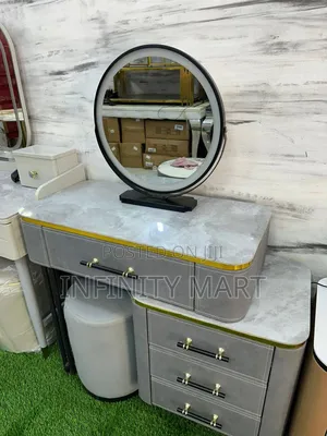 Trendy Dressing Mirror Set