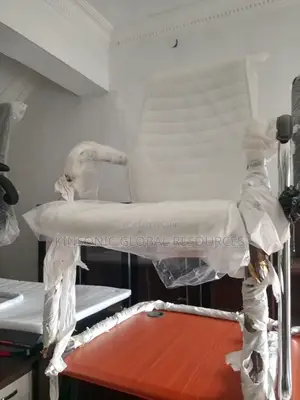 Pastora Chair