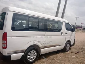 Toyota HiAce 2010 White