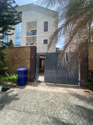 4bdrm Duplex in Banana Island for rent