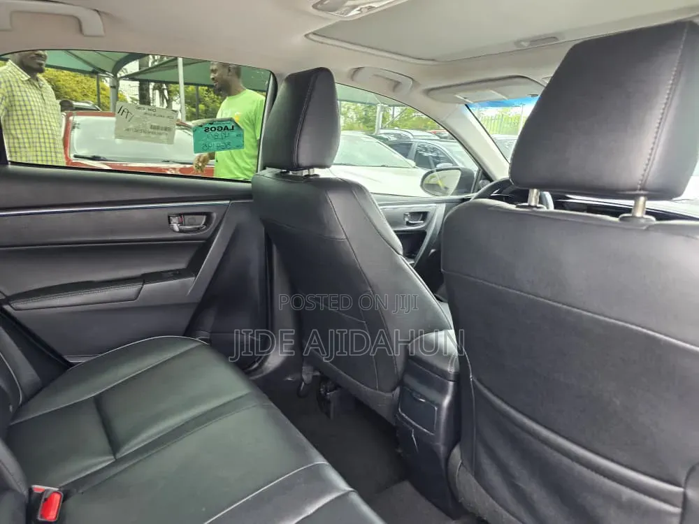 Toyota Corolla 2016 Silver