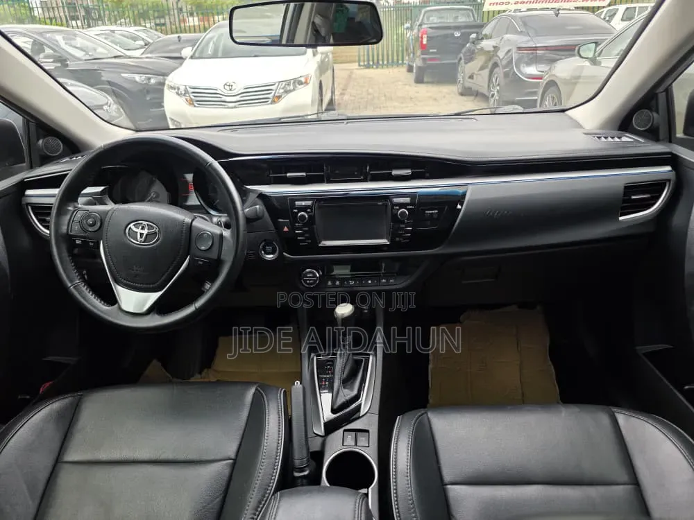 Toyota Corolla 2016 Silver