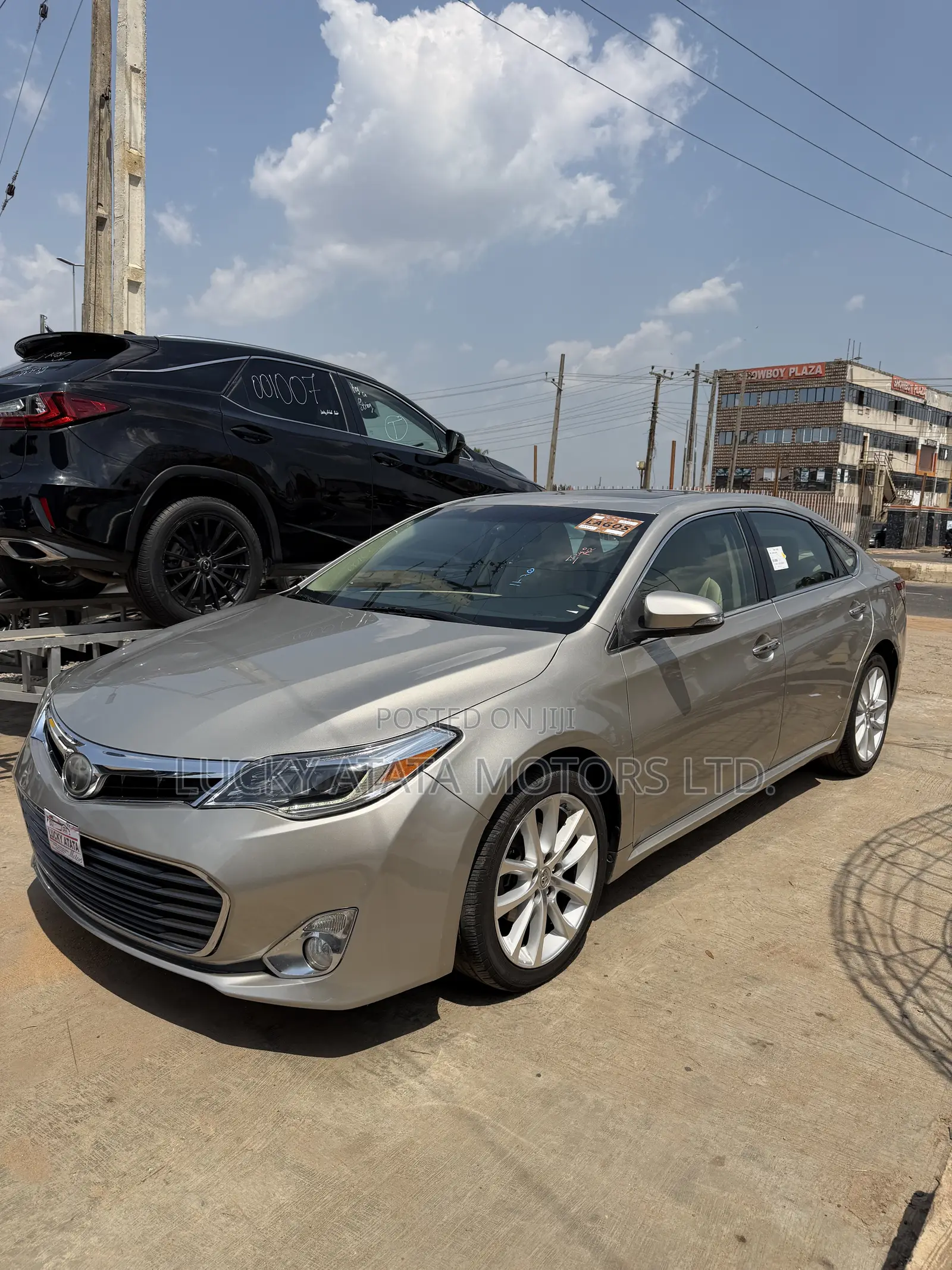 Toyota Avalon 2014 Gold