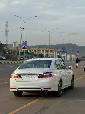 Honda Accord EX-L 4dr Sedan FWD (2.4L 4cyl 2A) 2017 White