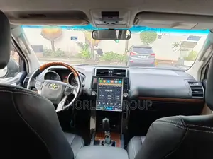 Toyota Land Cruiser Prado 2012 Black