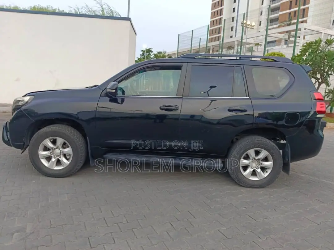 Toyota Land Cruiser Prado 2012 Black