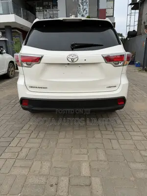 Toyota Highlander Limited Platinum 4dr SUV (3.5L 6cyl 6A) 2015 White
