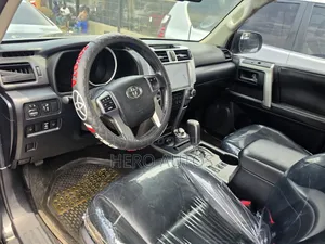 Toyota 4-Runner Limited 4WD 2010 Black