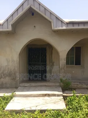 4bdrm Bungalow in Igbogbo for sale