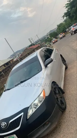 Toyota Alphard 2008