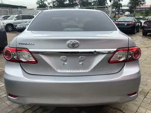 Toyota Corolla L 4dr Sedan (1.8L 4cyl 5M) 2013 Silver