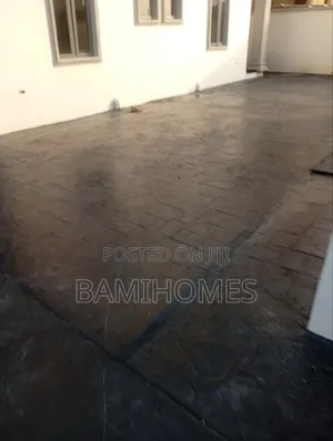 Expert Compound Floor Painting Design