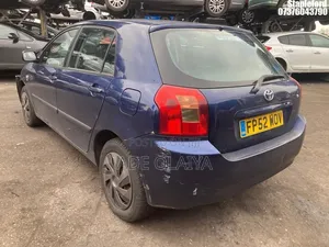 Toyota Corolla Liftback 2003 Blue