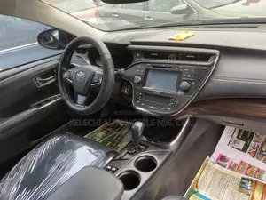 Toyota Avalon Limited 4dr Sedan (3.5L 6cyl 6A) 2015 Black