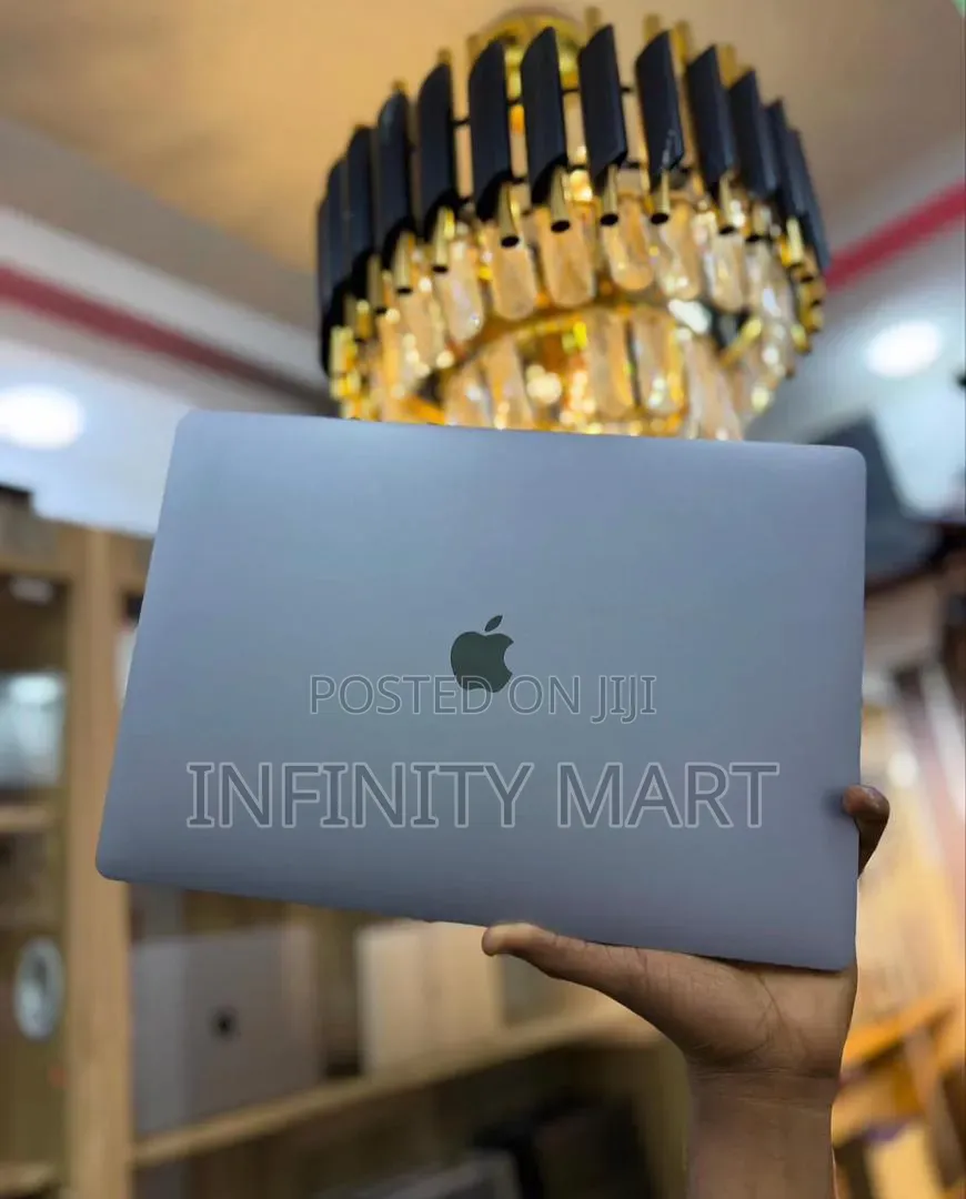 Laptop Apple MacBook 2018 8GB Intel Core i5 SSD 256GB