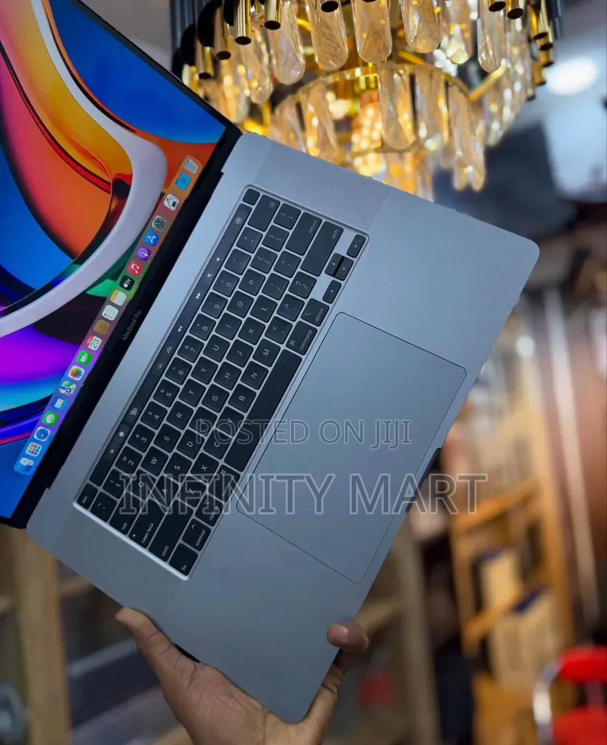 Laptop Apple MacBook 2018 8GB Intel Core i5 SSD 256GB