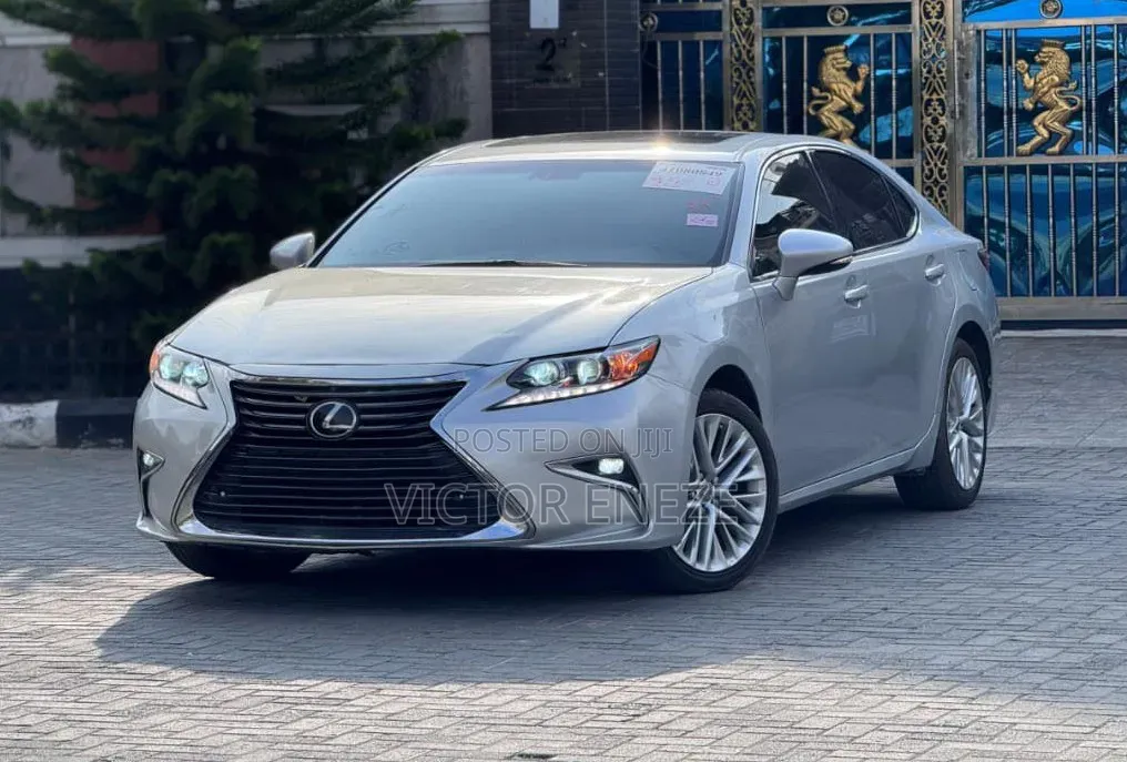 Lexus ES 2013 Silver