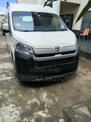 Toyota HiAce 2020 White