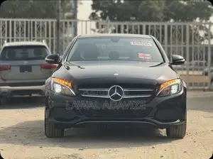 Mercedes-Benz C300 Luxury 4dr AWD 4Matic Sedan (2.0L 4cyl 7A) 2015