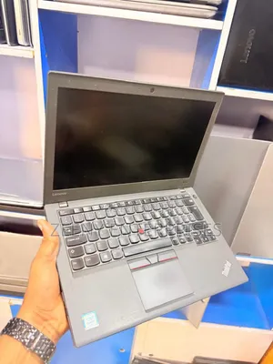 Laptop Lenovo ThinkPad X260 8GB Intel Core i7 HDD 500GB