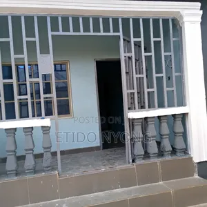 2bdrm Block of Flats in Uye Estate Extension for rent