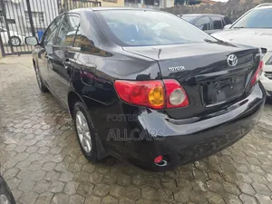 Toyota Corolla LE 4dr Sedan (1.8L 4cyl 4A) 2010 Black