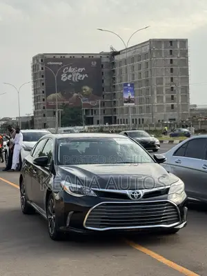 Toyota Avalon XLE Plus FWD Sedan (3.6L 6cyl 6A) 2016 Black