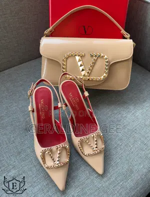 *Valentino Garavani Vlogo Set*