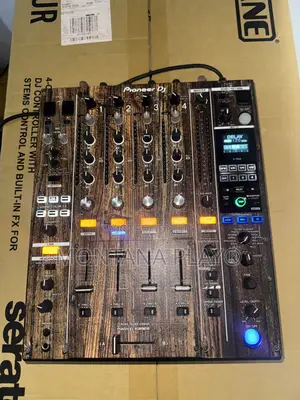 Pioneer DJM 900 Nexus 2 Mixer