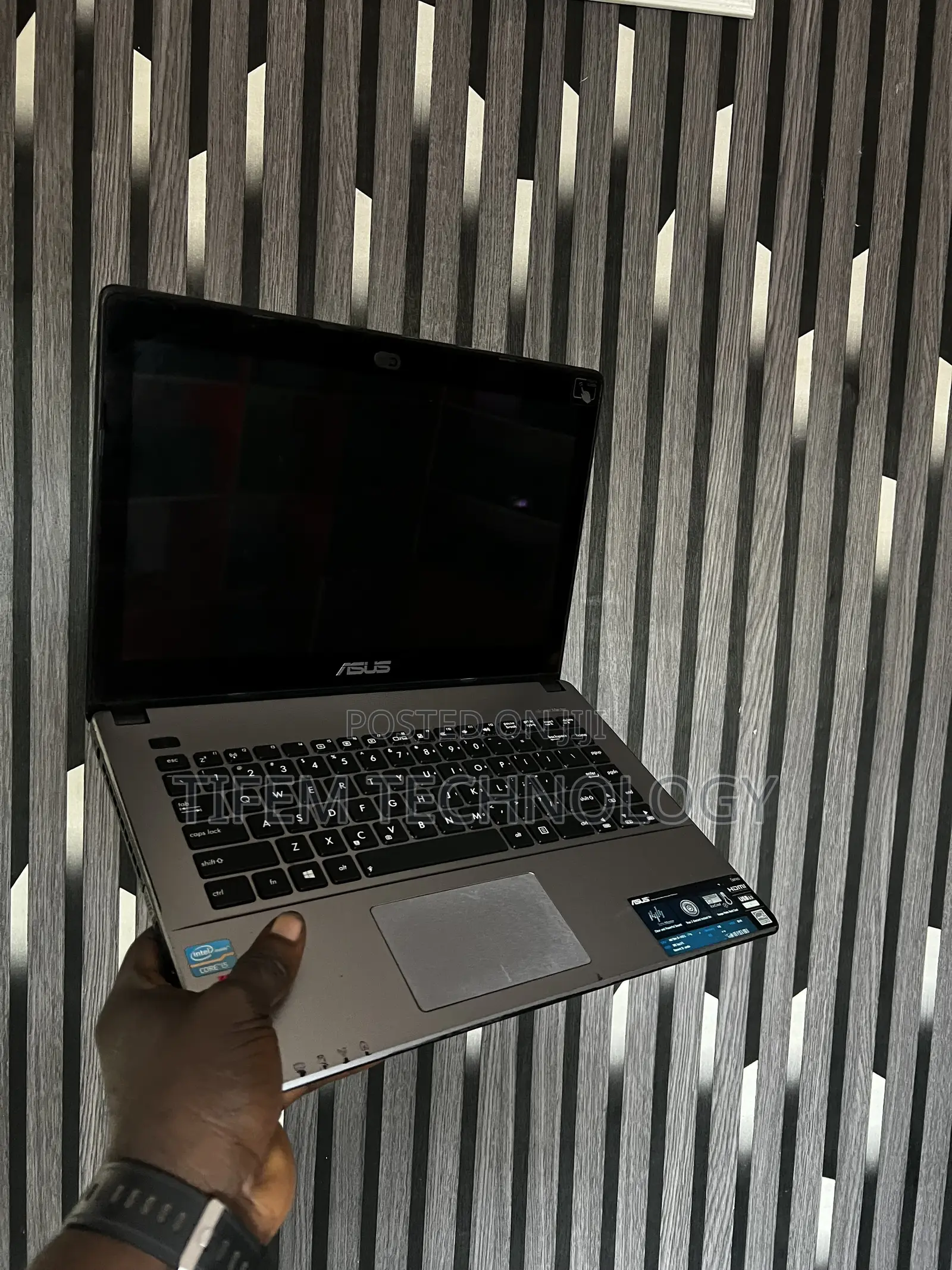 Laptop Asus F450CA 8GB Intel Core i5 HDD+SSD 500GB