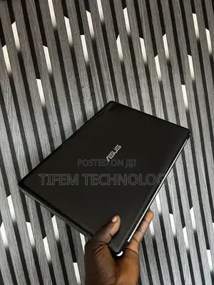 Laptop Asus F450CA 8GB Intel Core i5 HDD+SSD 500GB