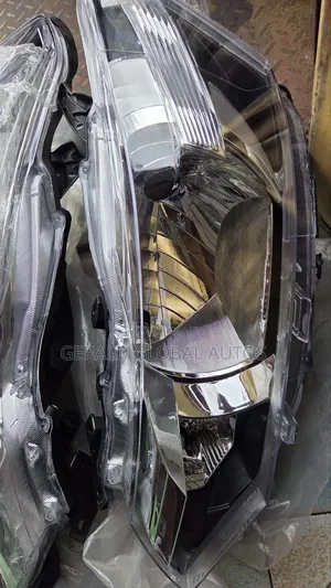 Head Lamp Yaris 2014