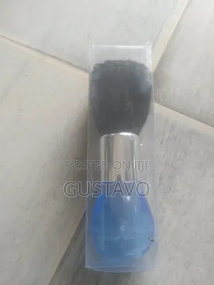 Face Brush